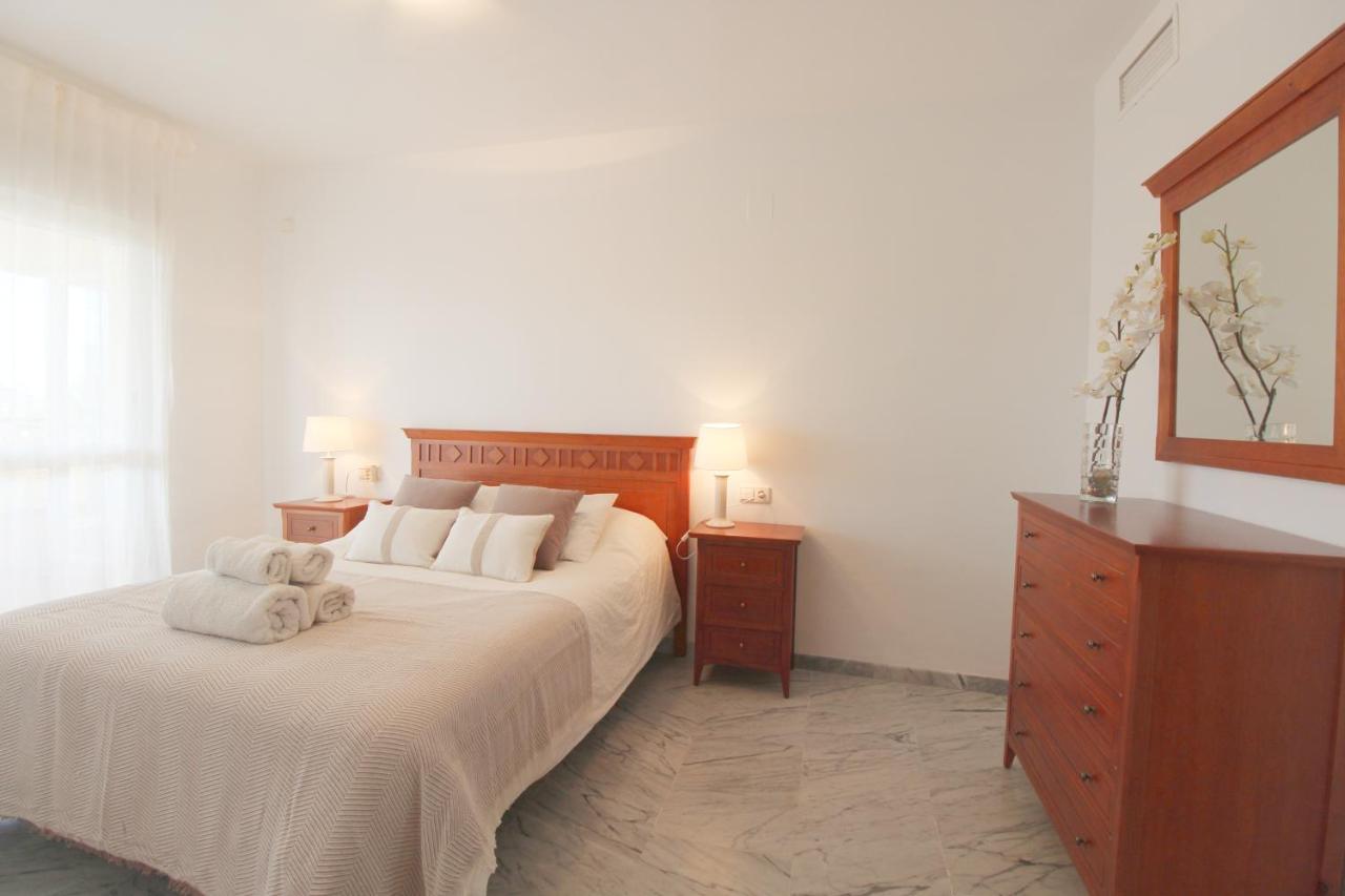 Lovely Bahia Marbella Apartment Ngoại thất bức ảnh